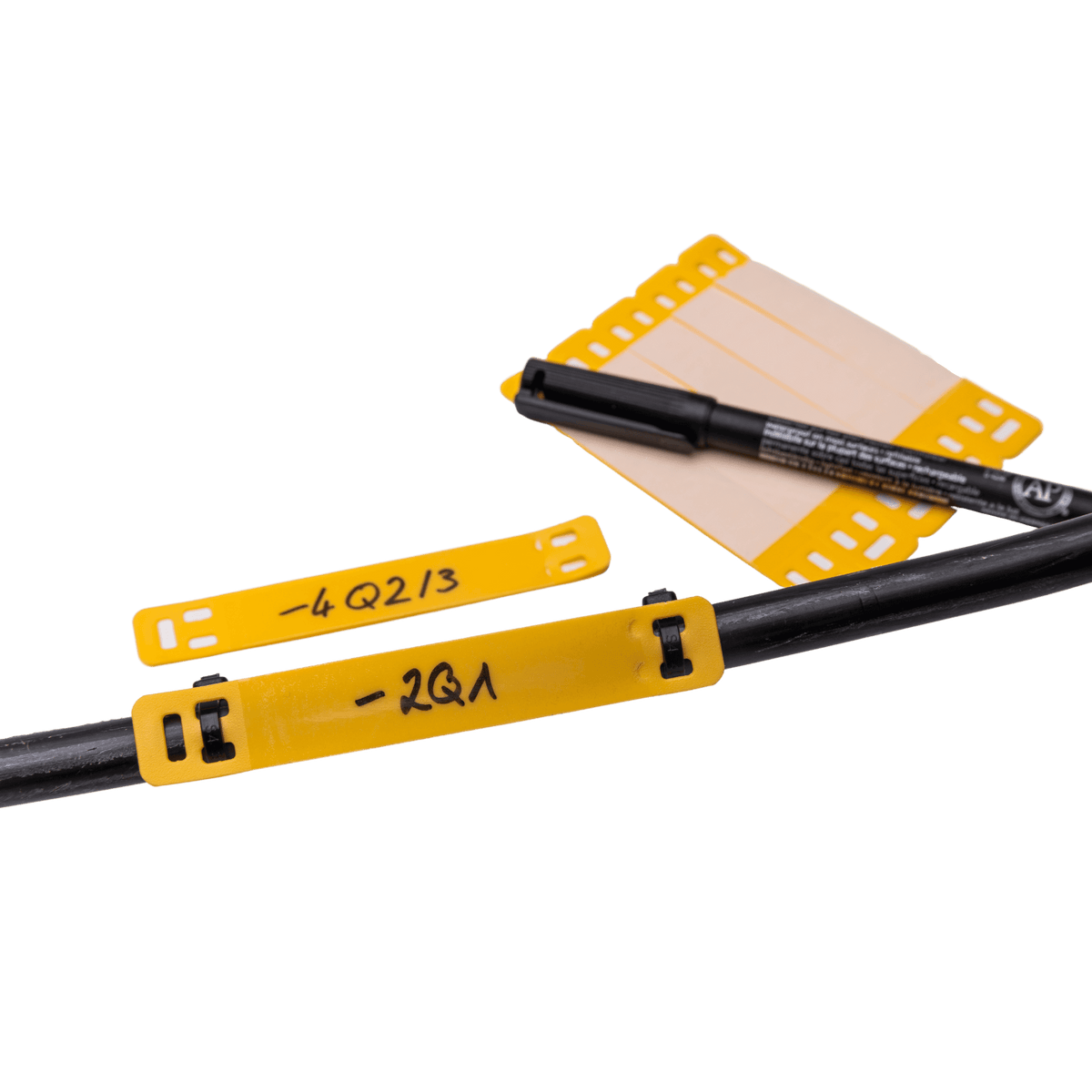 Cable labeling plates